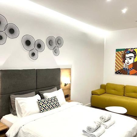 Moni Downtown Luxury Apartments Белград Екстер'єр фото