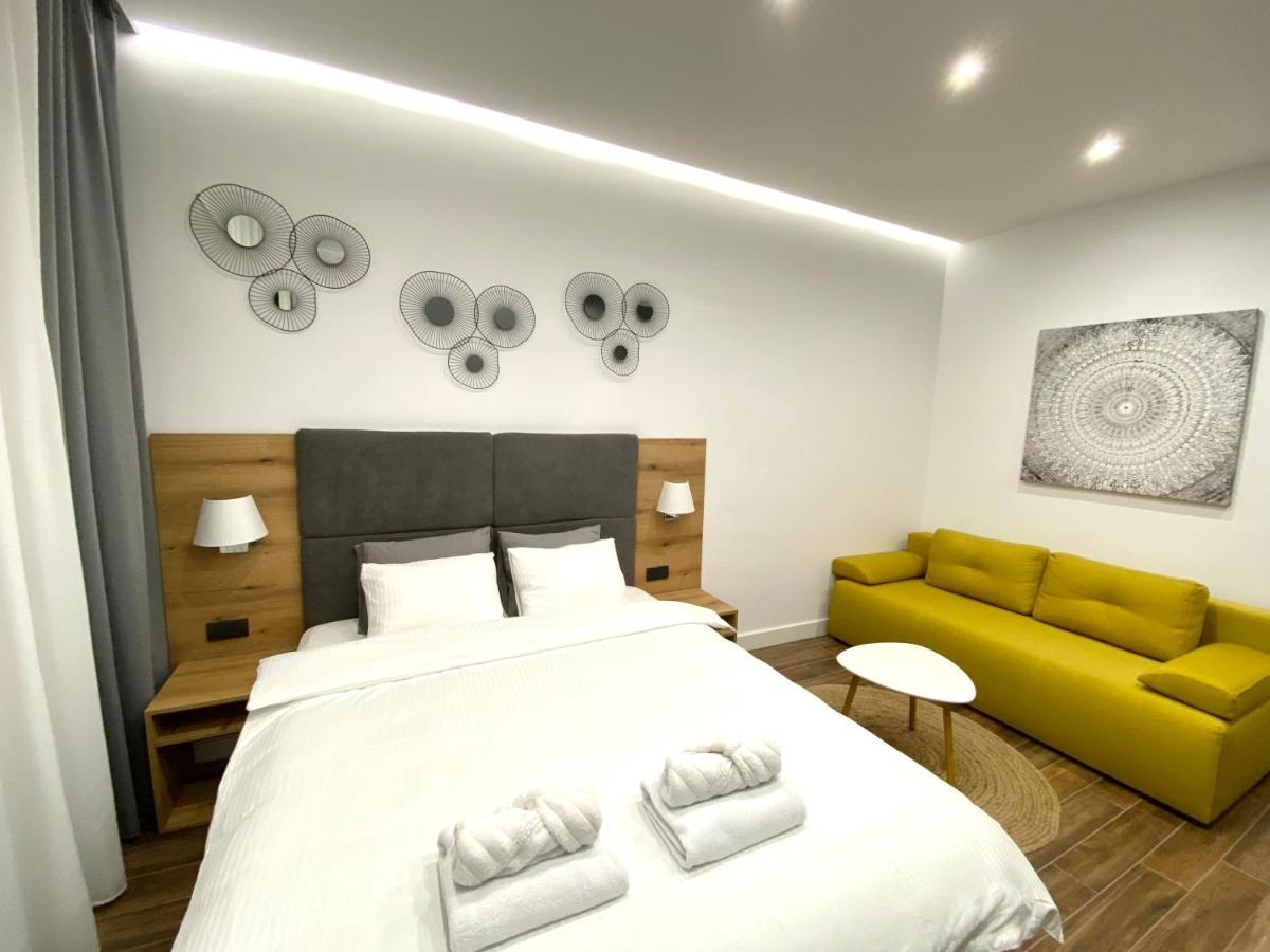 Moni Downtown Luxury Apartments Белград Екстер'єр фото